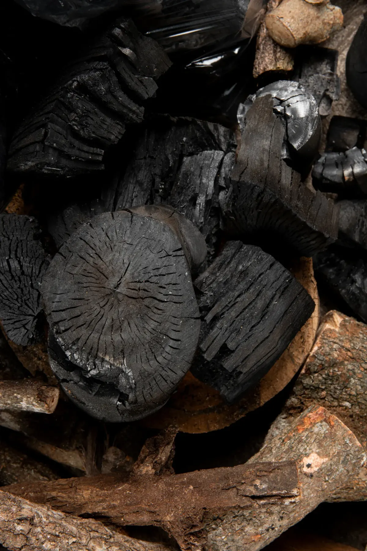 How to choose charcoal for a restaurant grill