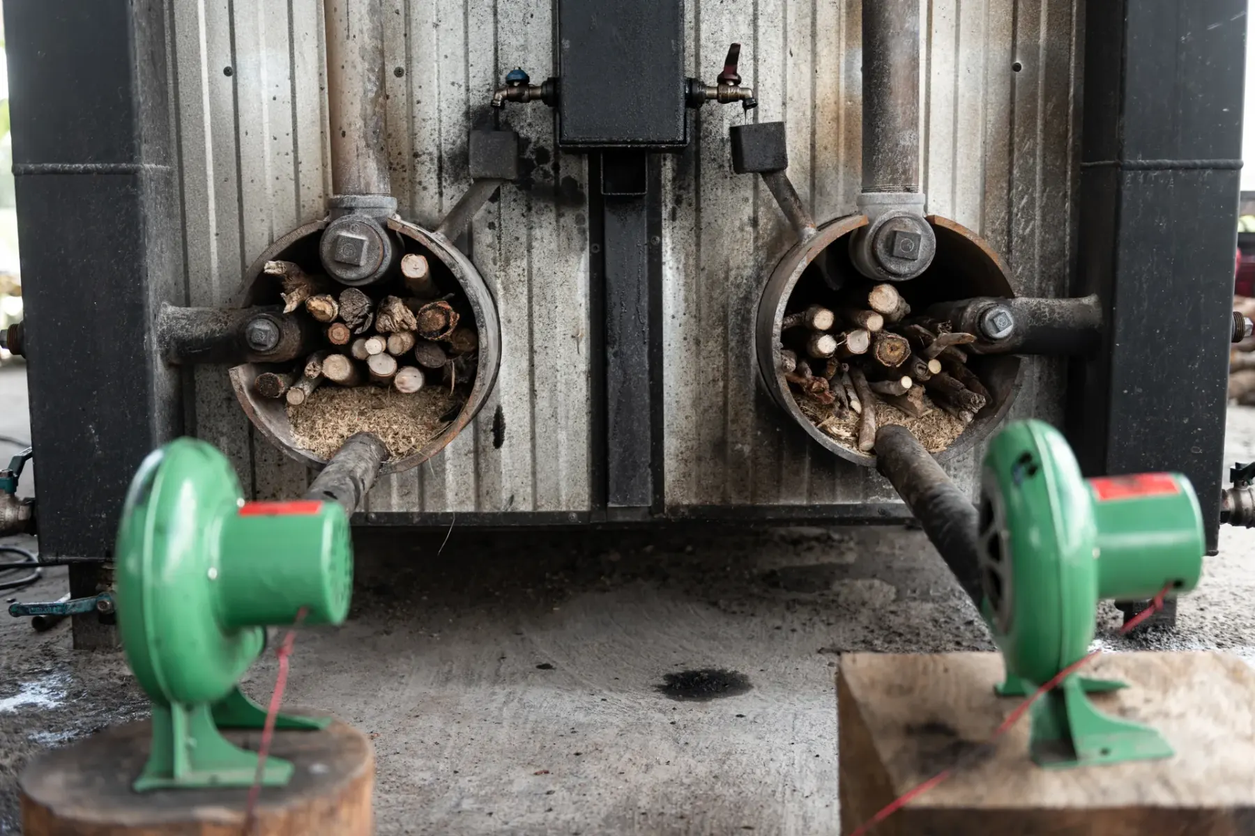 Kiln feed ports with hardwood loaded